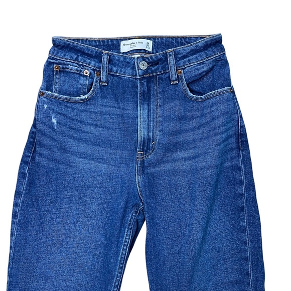 Abercrombie & Fitch Women’s Dark Wash Distressed Curve Love High Rise Mom Jeans - Picture 3 of 8